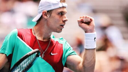 Apuestas Denis Shapovalov vs Rafael Nadal 24/01/2022 Australia Open