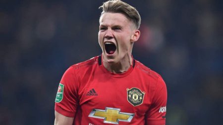 Manchester United sigue a la caza de los puestos de Champions