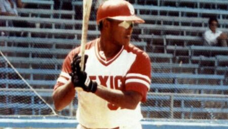 Entrevista a Bernie Tatis, el beisbolista que jugó todas las posiciones en una noche